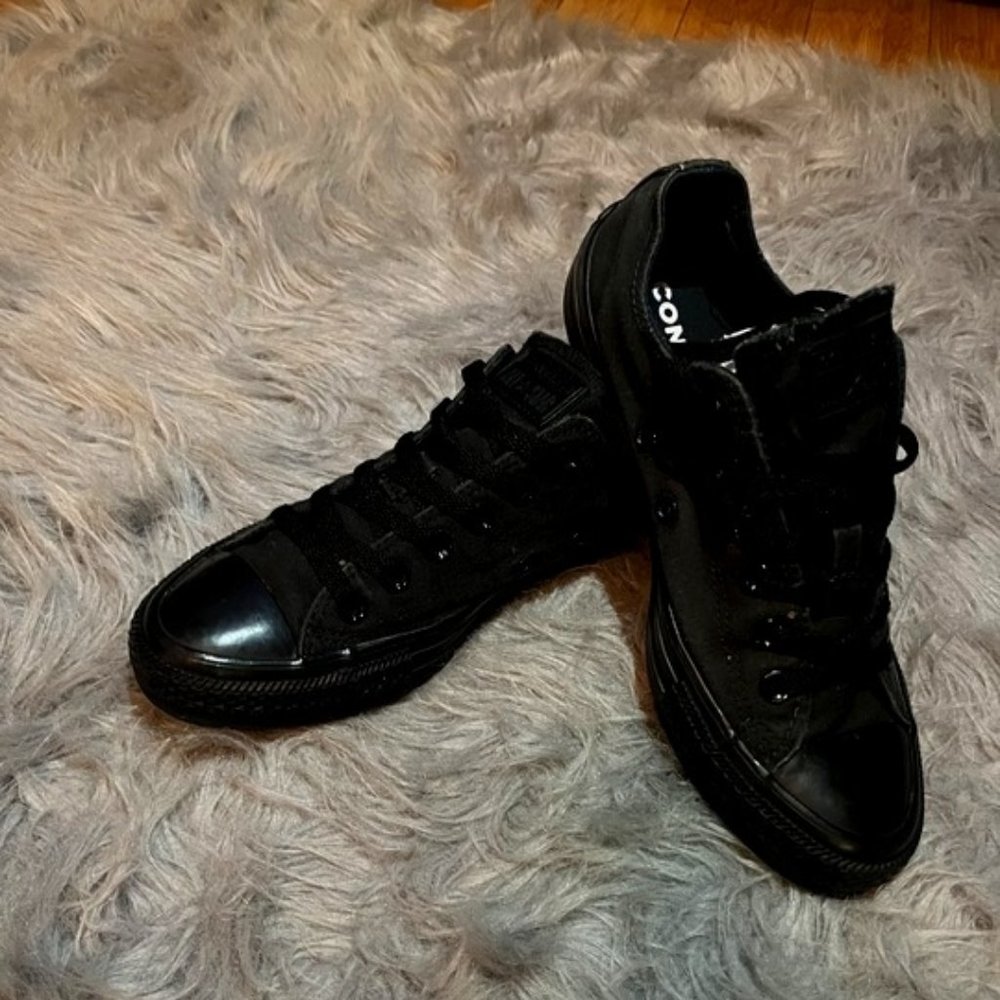 Convers - Picture 2 of 2